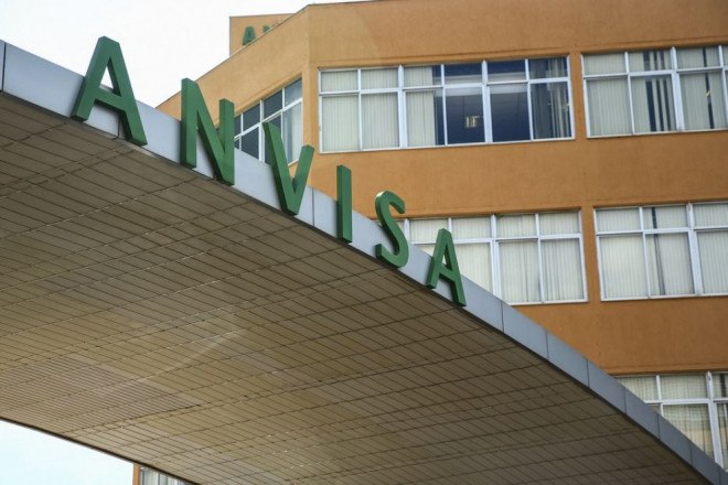 CFM pede à Anvisa banimento do uso de PMMA para preenchimento estético