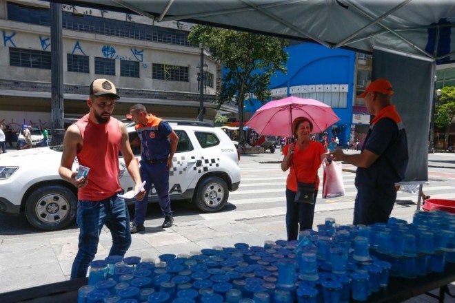 Calor em SP: capital retoma operação para atender população vulnerável